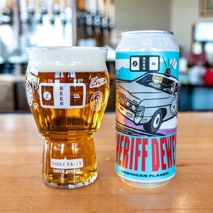 (16 oz Can, American Lager, 5.3% ABV)
Medium-bodied and easy-drinking, this light ale has a touch of hop character from Perle hops. Brewed with 2-row and flaked rice, and finished with our house lager yeast and Kent Goldings for a clean, crisp finish.